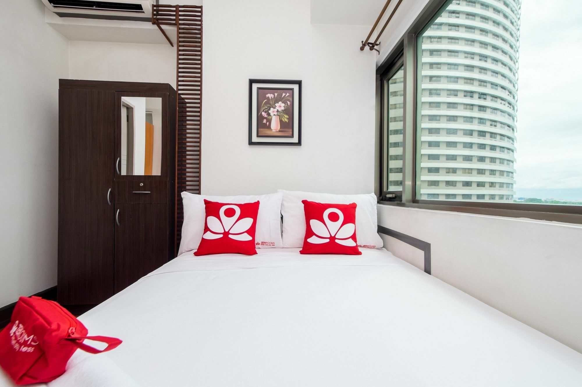 Zen Home Forbeswood Parklane Bgc Taguig Exterior photo